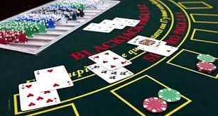 Live baccarat table on bebek